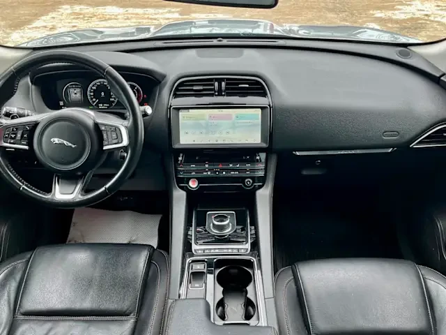 2018 Jaguar F-Pace - Image 10 of 13