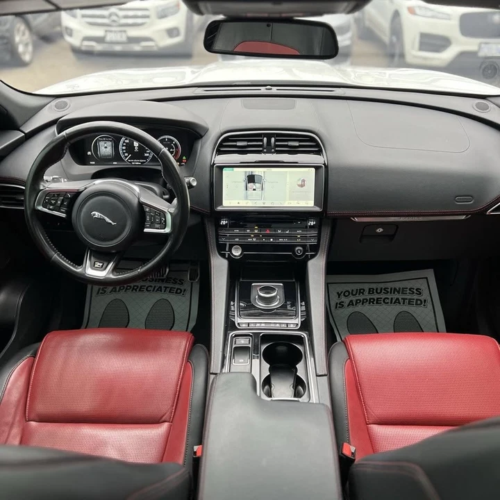 2018 Jaguar F-Pace - Image 6 of 12
