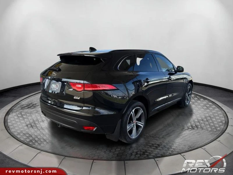 2018 Jaguar F-Pace - Image 5 of 12