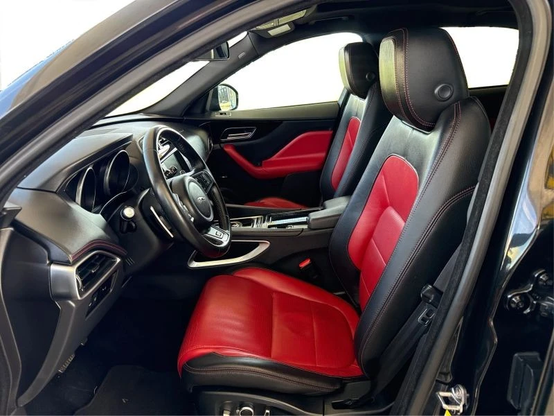 2018 Jaguar F-Pace - Image 9 of 12