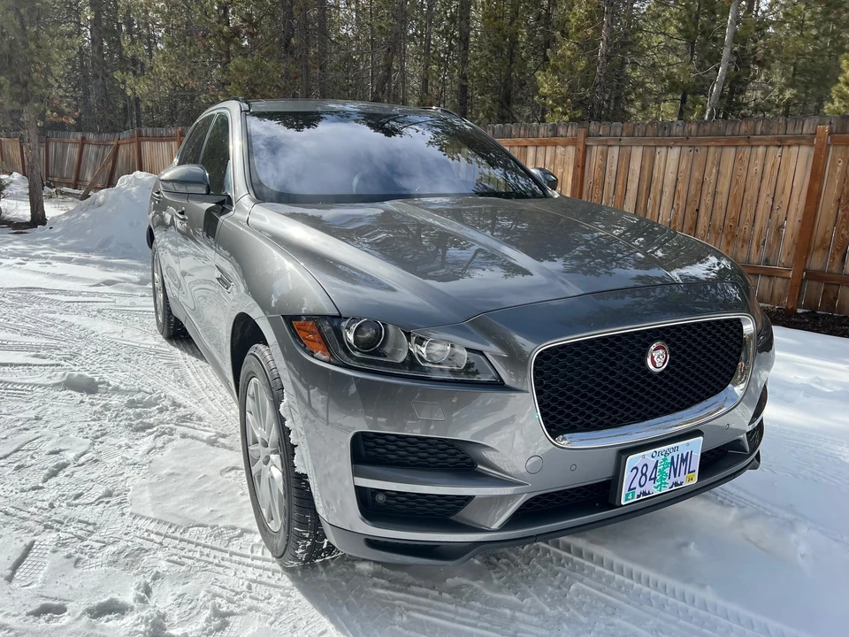 2018 Jaguar F-Pace - Image 15 of 31