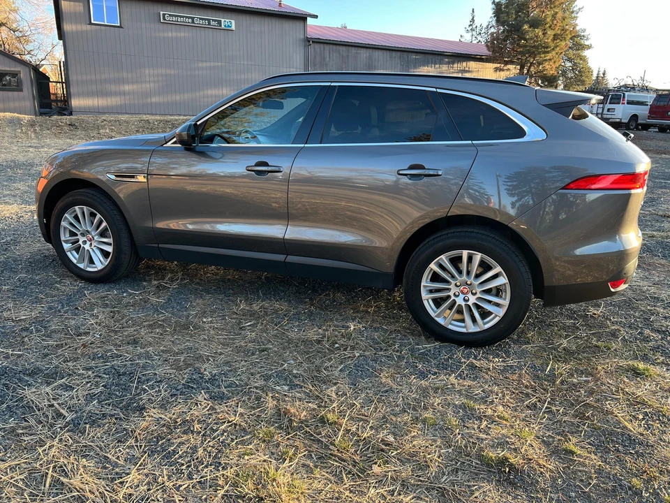 2018 Jaguar F-Pace - Image 10 of 31