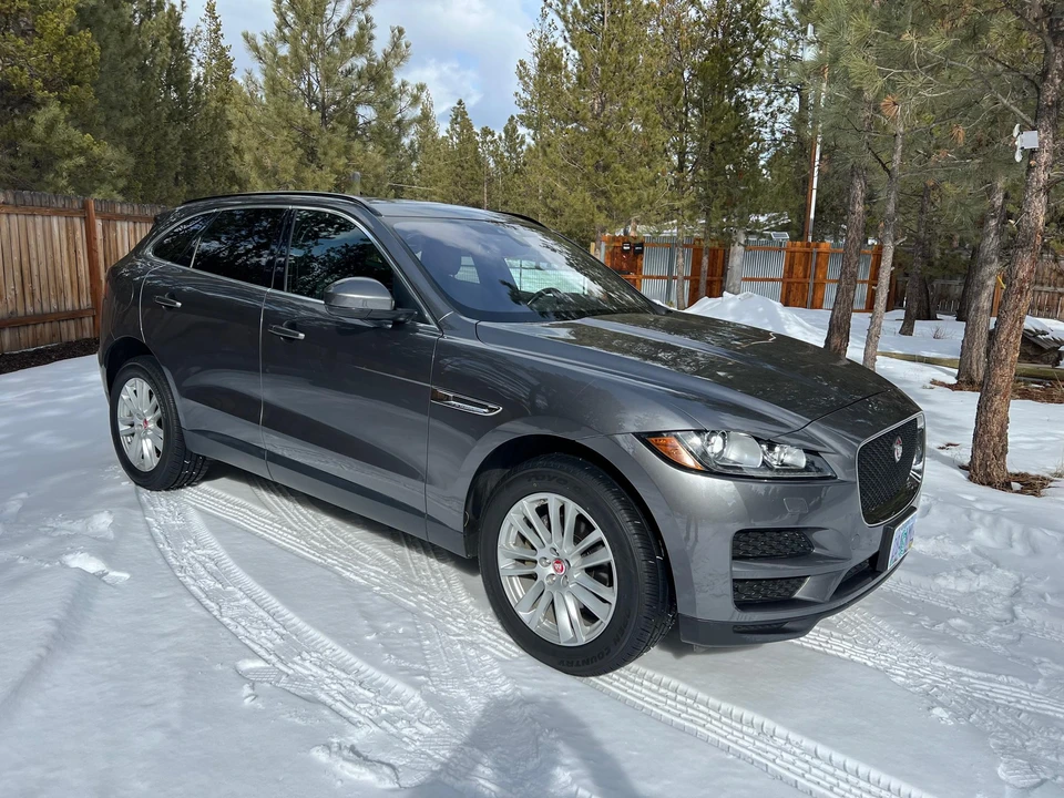 2018 Jaguar F-Pace - Image 29 of 31