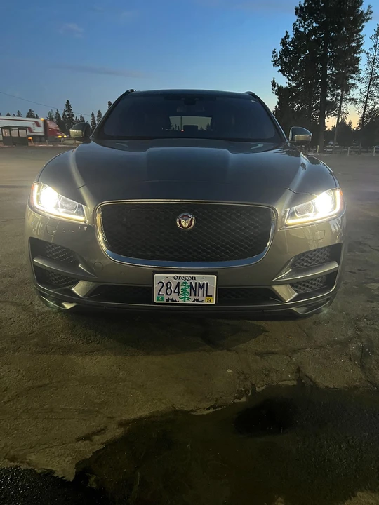 2018 Jaguar F-Pace - Image 7 of 31