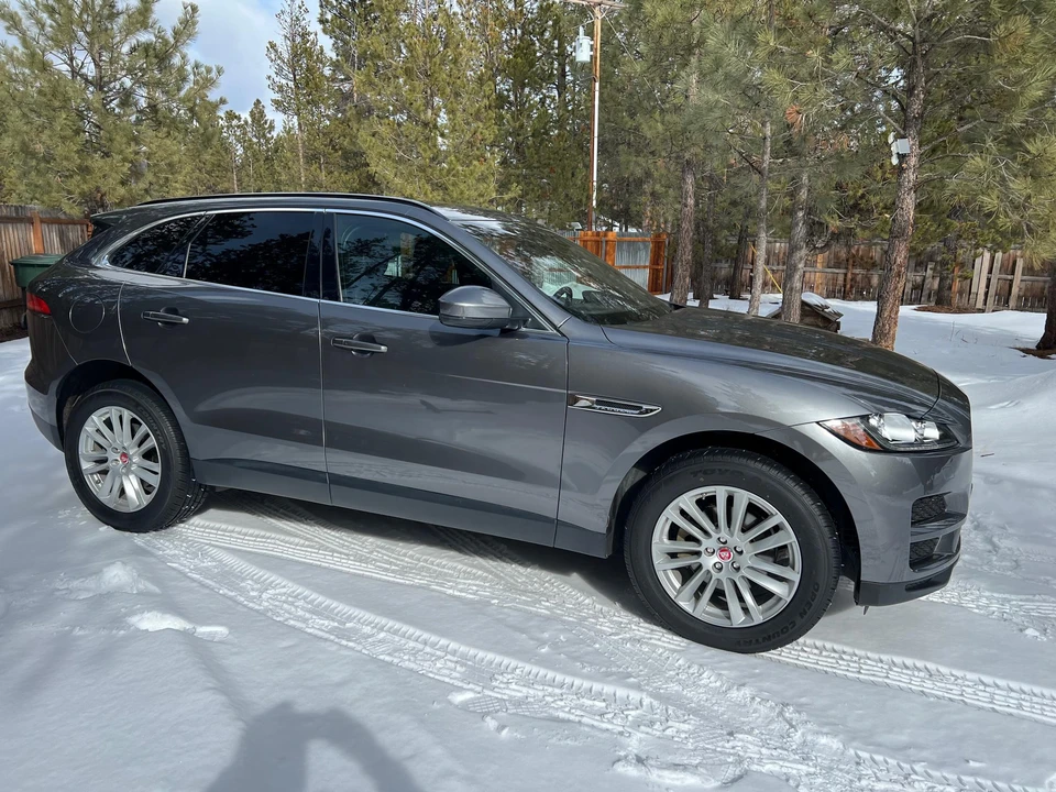 2018 Jaguar F-Pace - Image 28 of 31