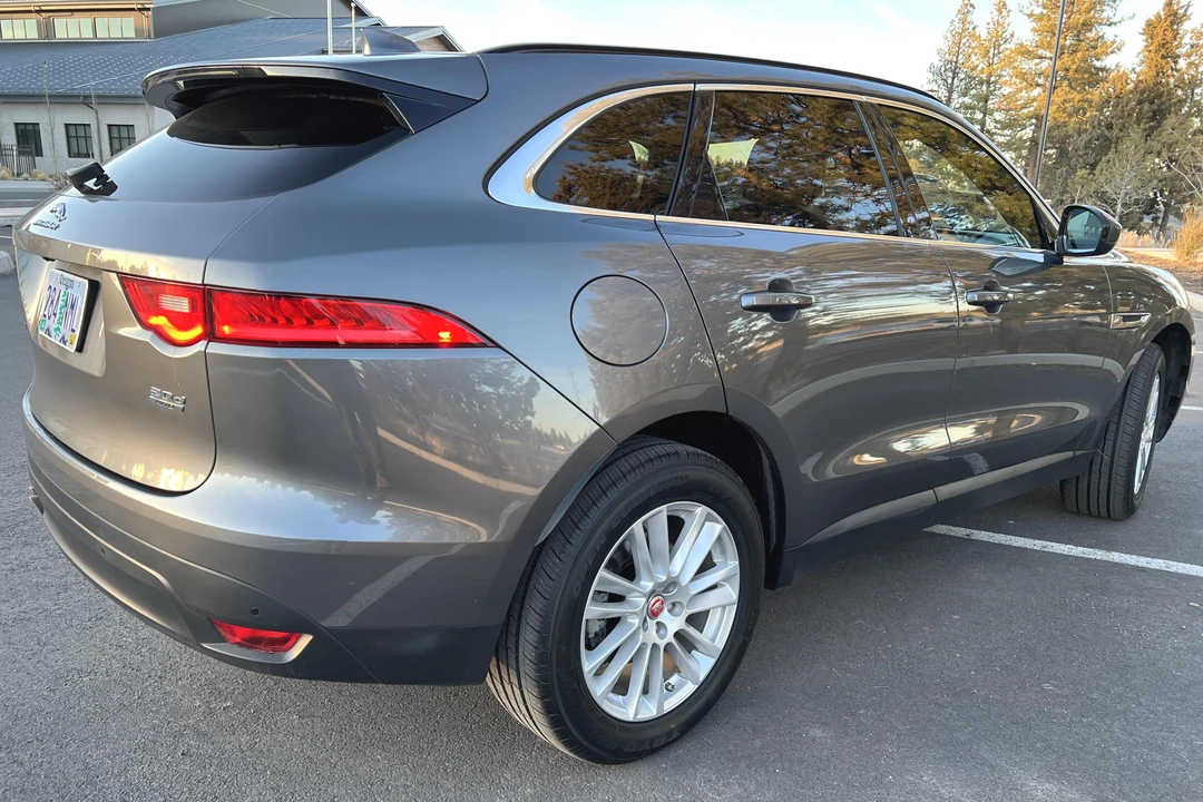 2018 Jaguar F-Pace - Image 5 of 31