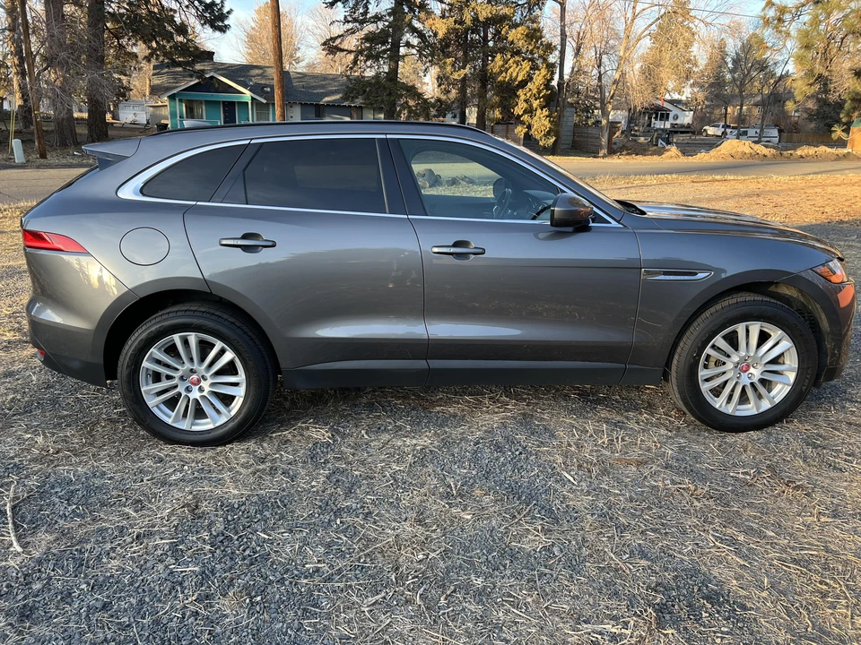 2018 Jaguar F-Pace - Image 13 of 31