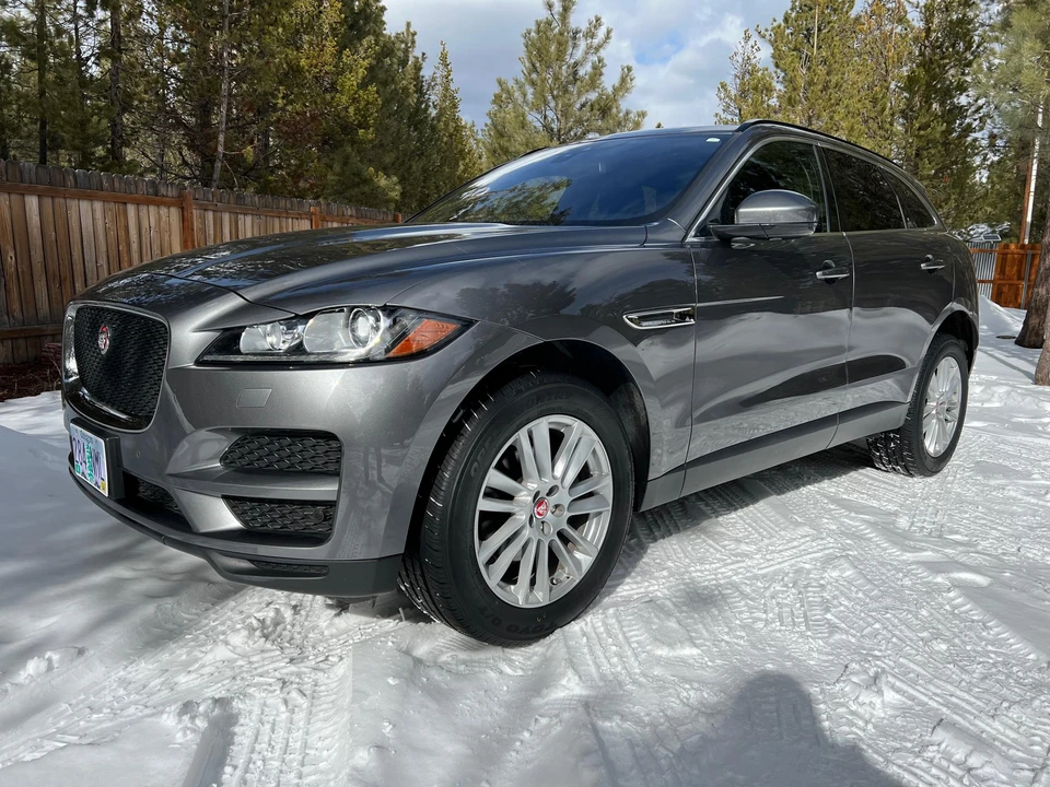 2018 Jaguar F-Pace - Image 16 of 31
