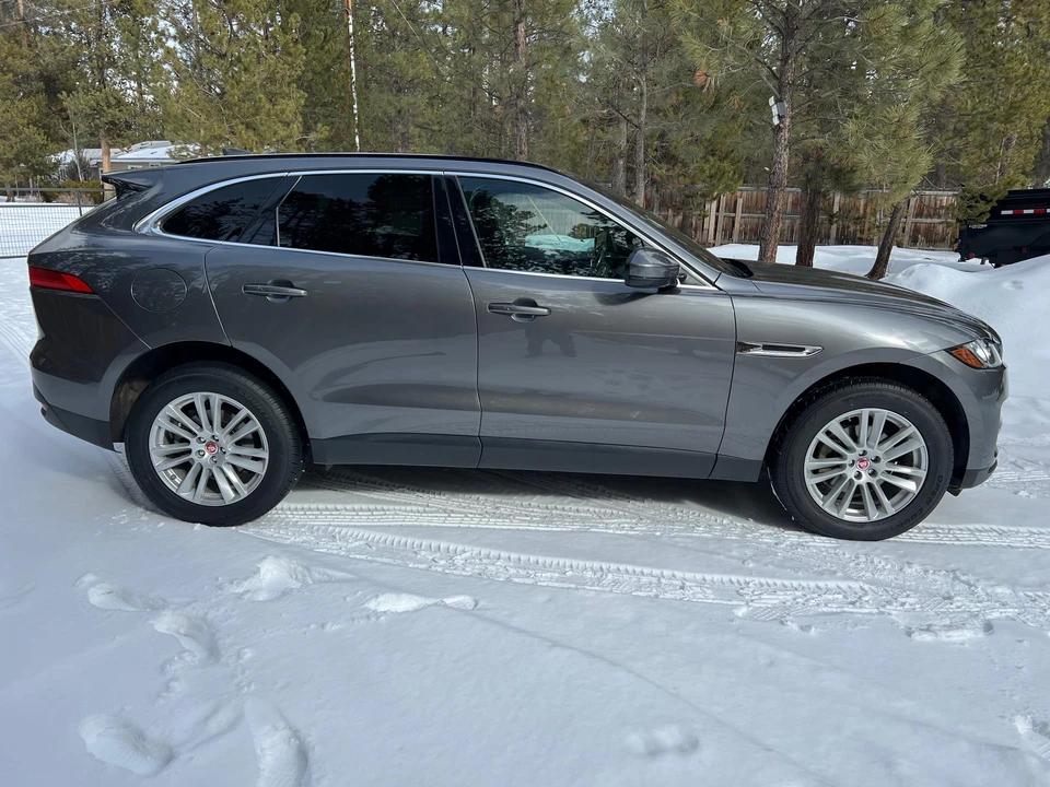 2018 Jaguar F-Pace - Image 26 of 31