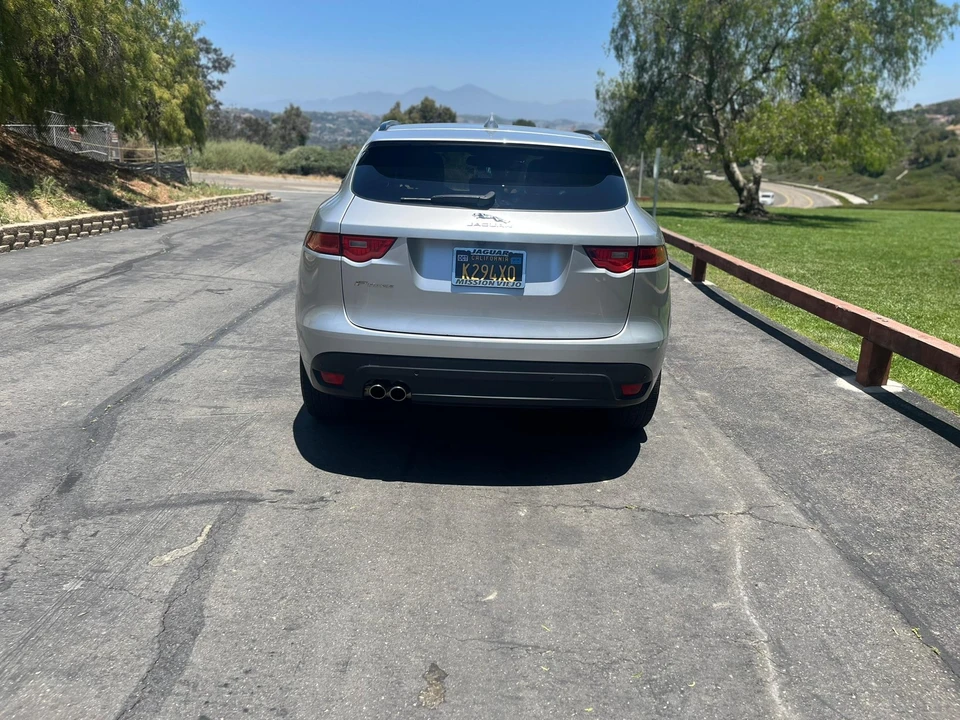 2018 Jaguar F-Pace - Image 15 of 25
