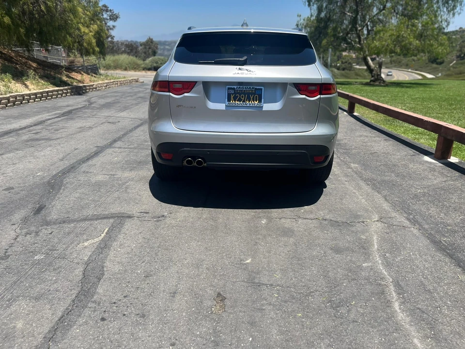 2018 Jaguar F-Pace - Image 16 of 25