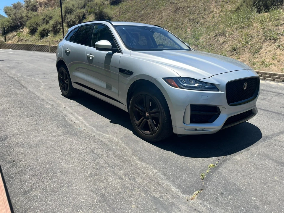 2018 Jaguar F-Pace - Image 18 of 25