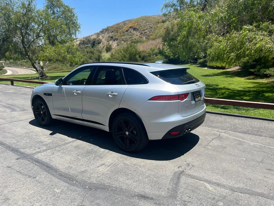 2018 Jaguar F-Pace - Image 12 of 25