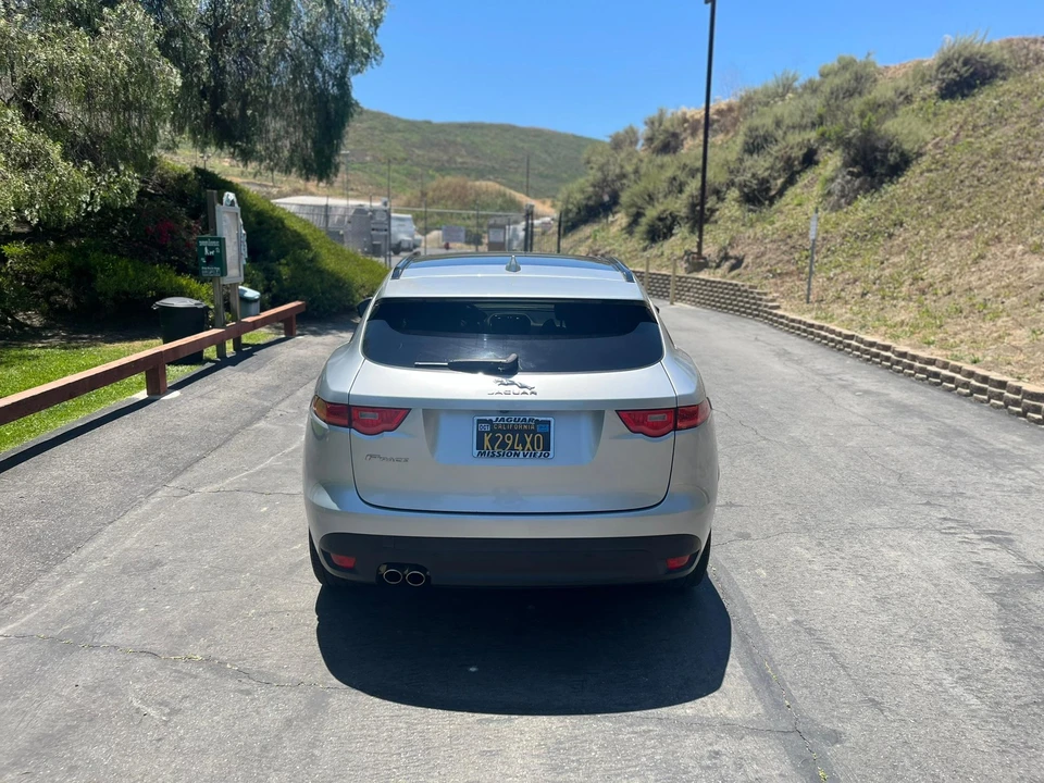 2018 Jaguar F-Pace - Image 13 of 25