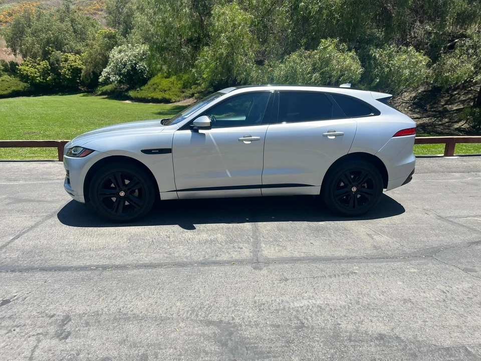 2018 Jaguar F-Pace - Image 9 of 25