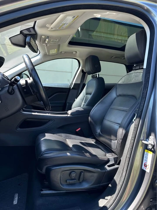 2018 Jaguar F-Pace - Image 10 of 20