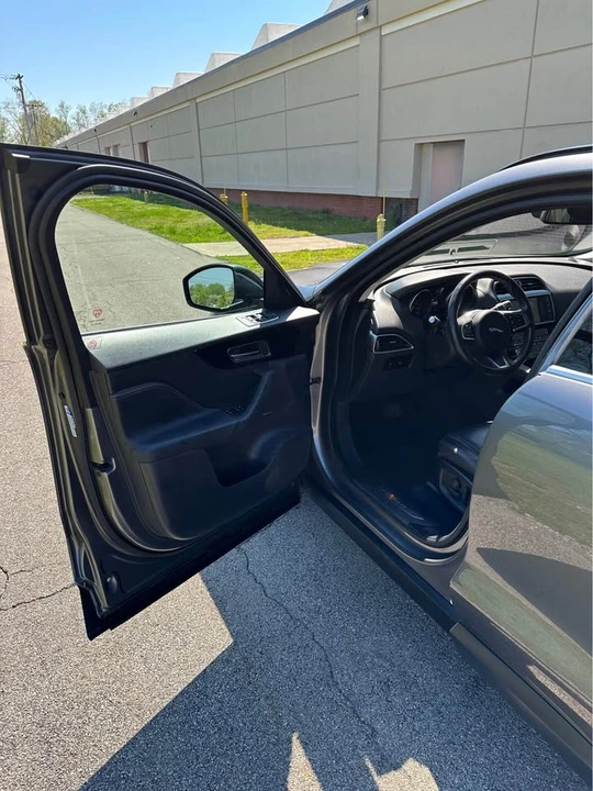 2018 Jaguar F-Pace - Image 8 of 20