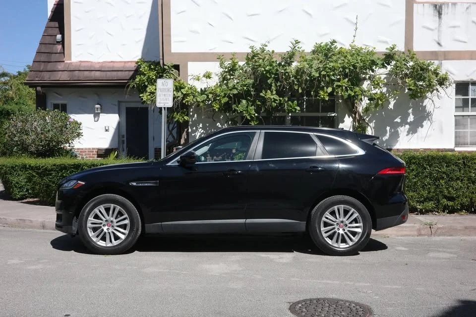 2018 Jaguar F-Pace - Image 5 of 11