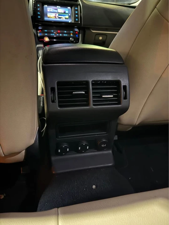 2018 Jaguar F-Pace - Image 9 of 9