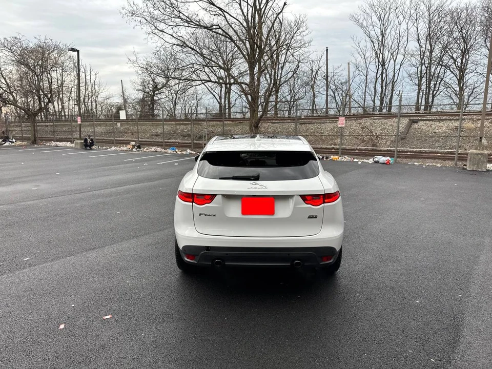 2018 Jaguar F-Pace - Image 8 of 20