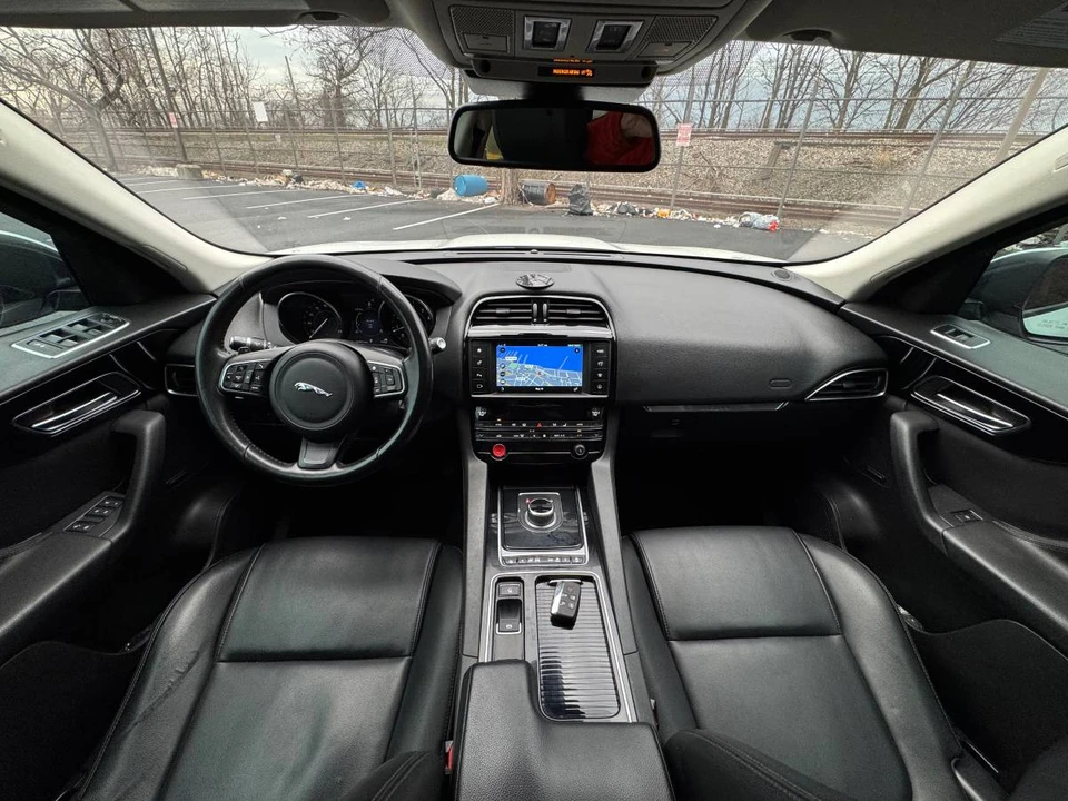 2018 Jaguar F-Pace - Image 12 of 20