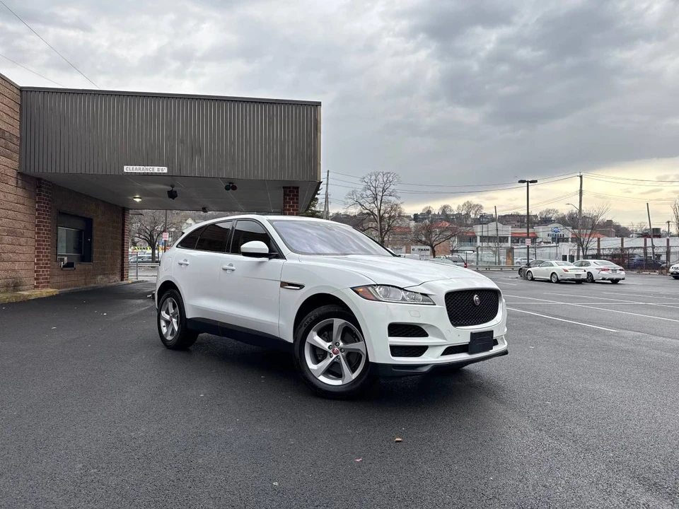 2018 Jaguar F-Pace - Image 2 of 20