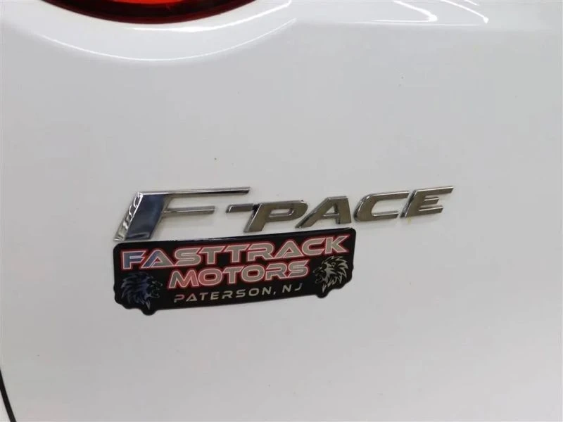 2018 Jaguar F-Pace - Image 7 of 12