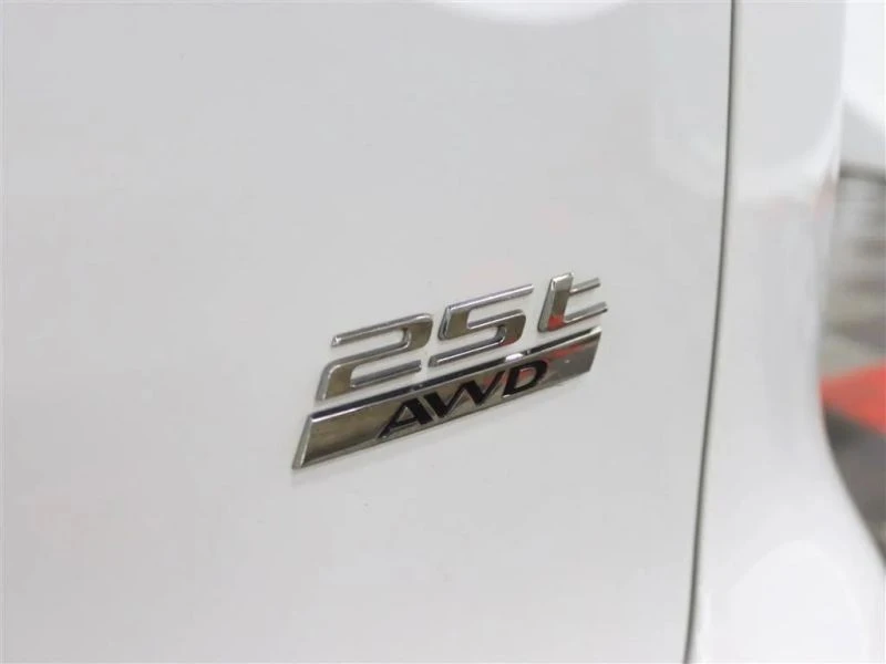2018 Jaguar F-Pace - Image 8 of 12