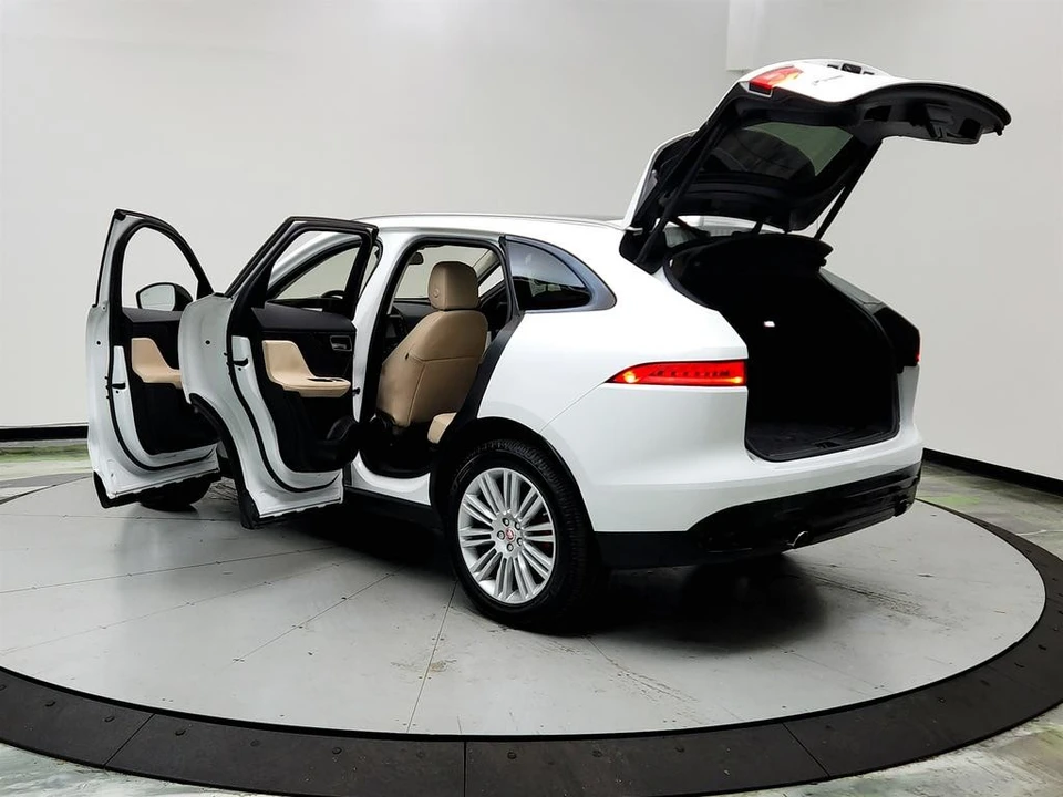 2018 Jaguar F-Pace - Image 12 of 12