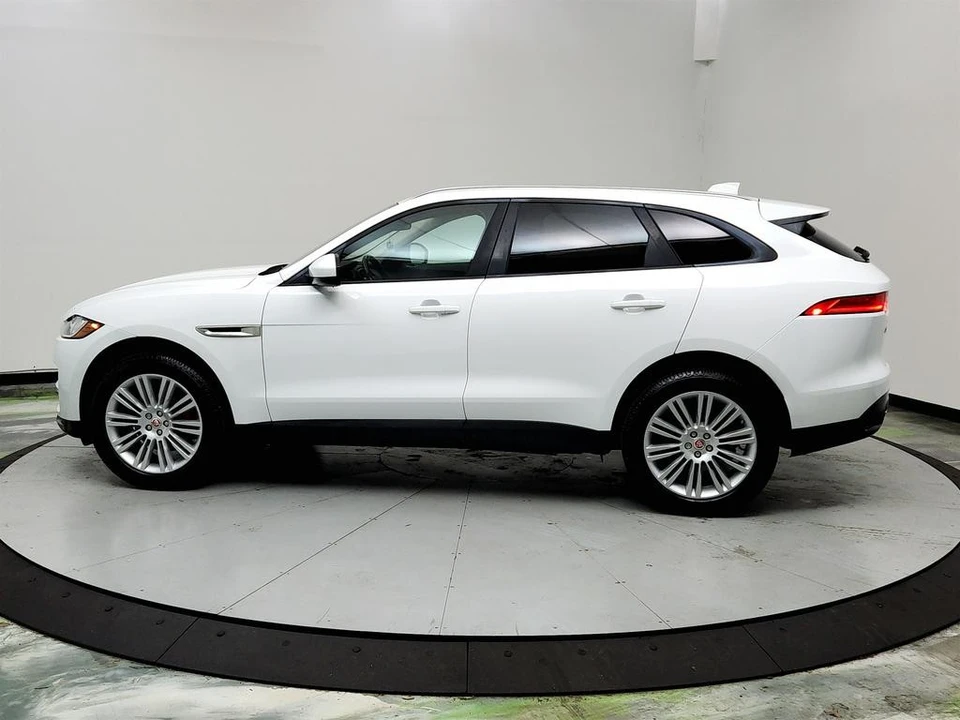 2018 Jaguar F-Pace - Image 8 of 12