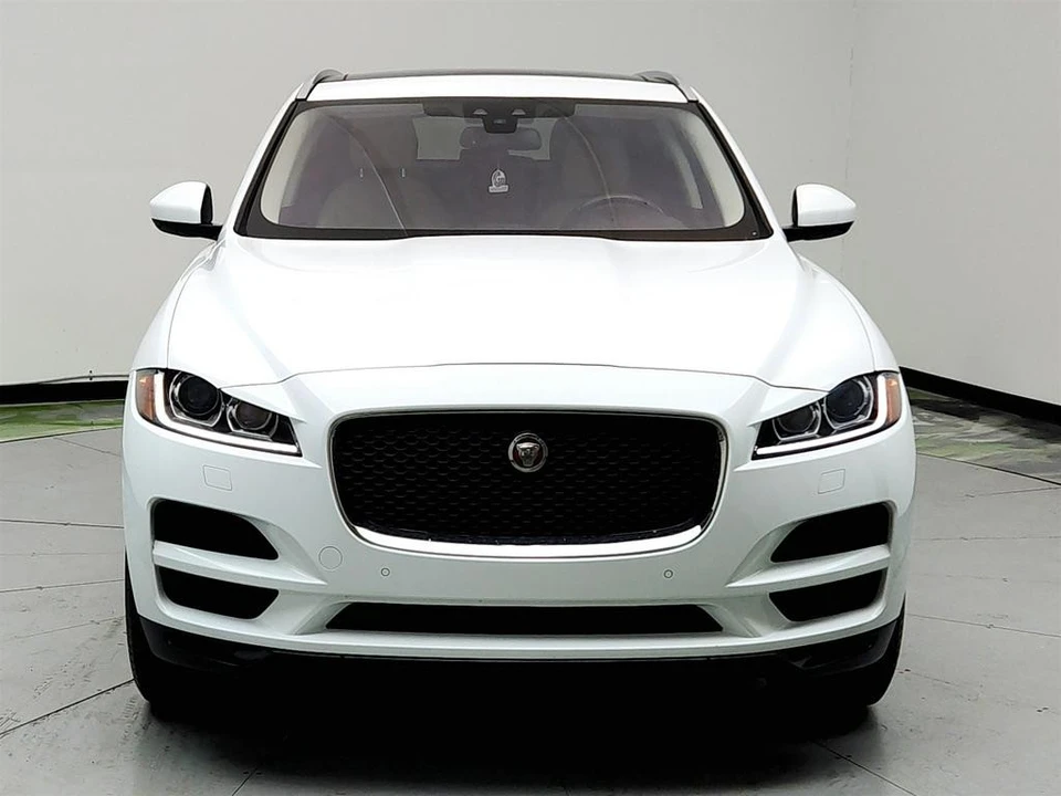 2018 Jaguar F-Pace - Image 2 of 12