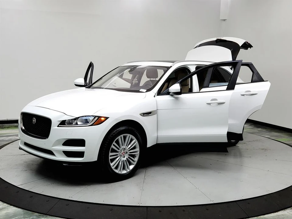 2018 Jaguar F-Pace - Image 9 of 12