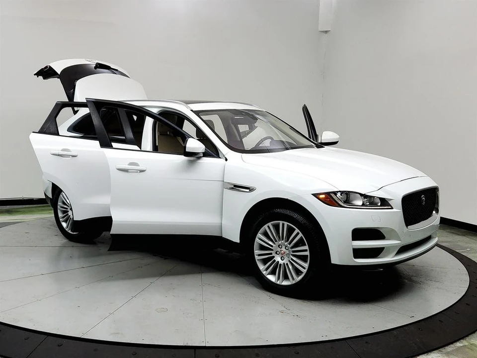 2018 Jaguar F-Pace - Image 10 of 12