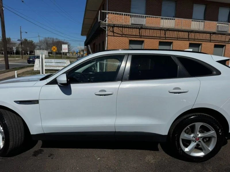 2018 Jaguar F-Pace - Image 7 of 12