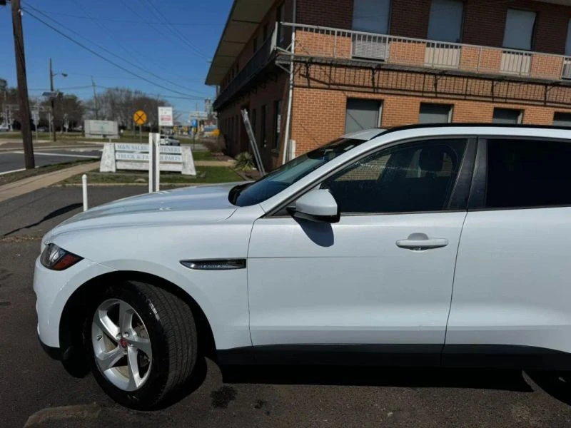 2018 Jaguar F-Pace - Image 6 of 12