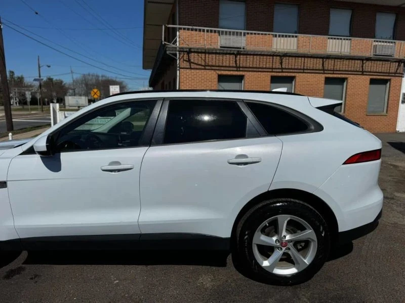 2018 Jaguar F-Pace - Image 8 of 12