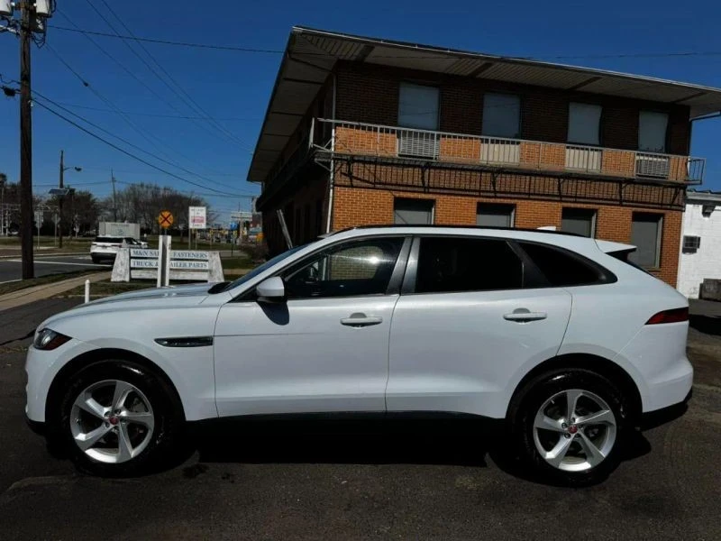 2018 Jaguar F-Pace - Image 9 of 12