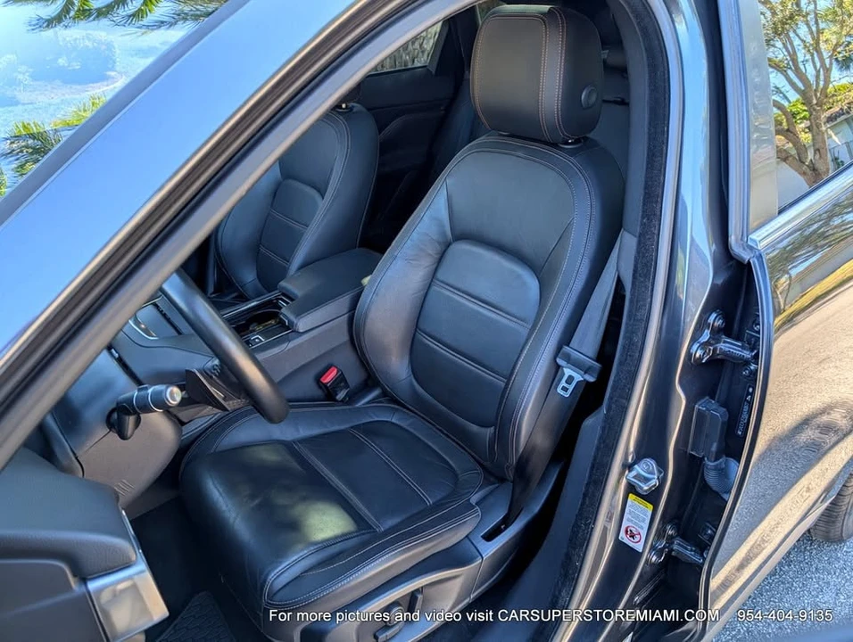 2018 Jaguar F-Pace - Image 8 of 20