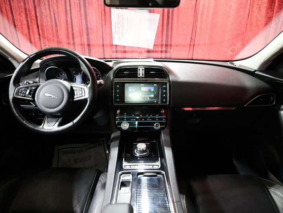 2018 Jaguar F-Pace - Image 15 of 19
