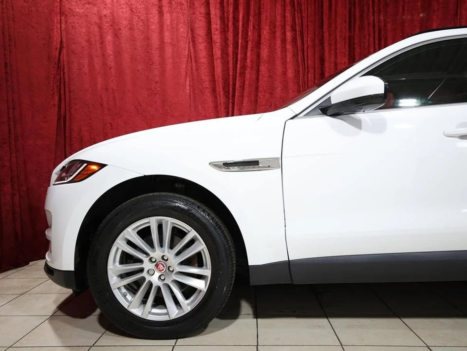 2018 Jaguar F-Pace - Image 4 of 19