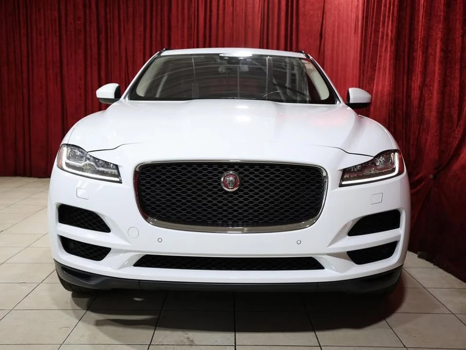 2018 Jaguar F-Pace - Image 7 of 18