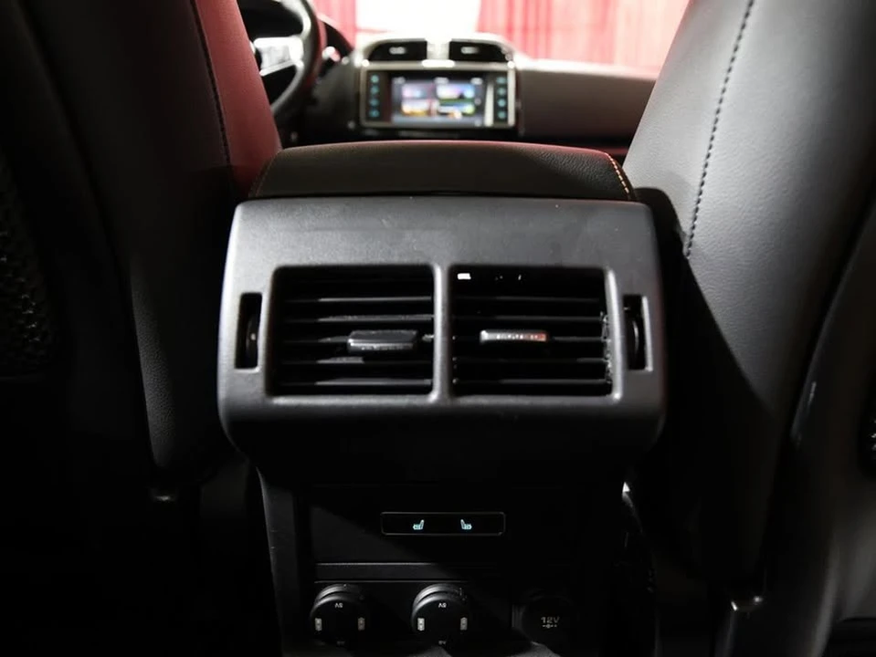 2018 Jaguar F-Pace - Image 13 of 18