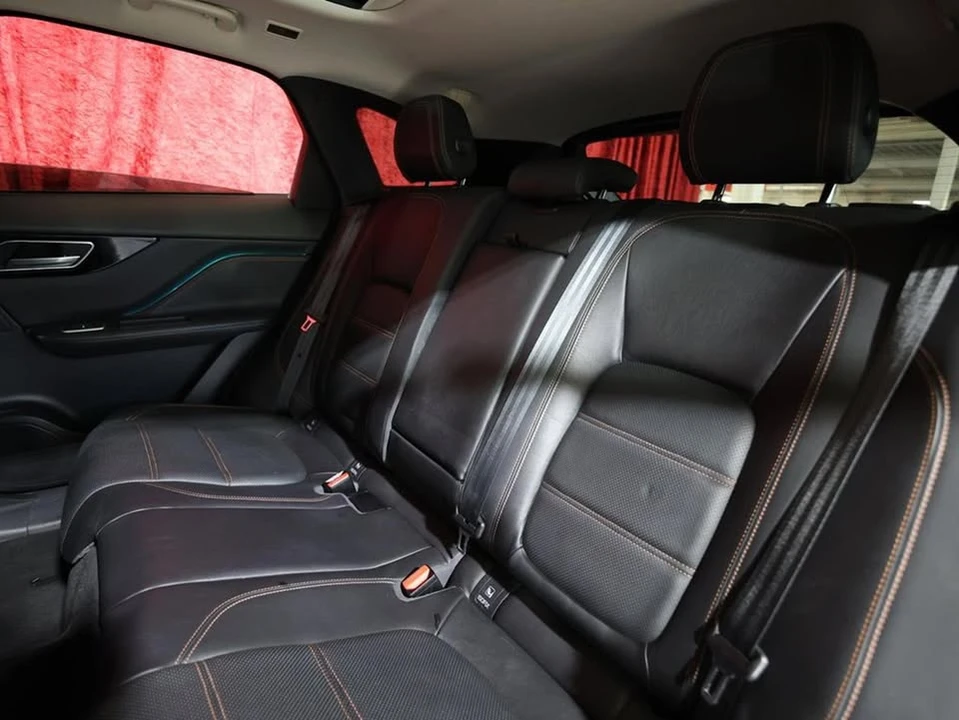 2018 Jaguar F-Pace - Image 12 of 18