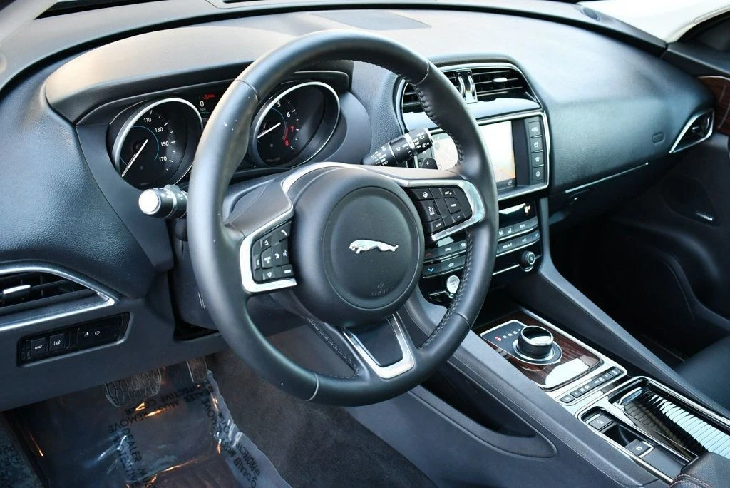 2018 Jaguar F-Pace - Image 12 of 21