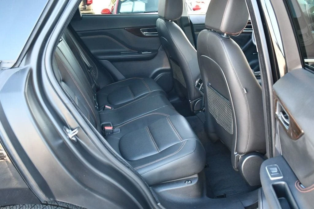 2018 Jaguar F-Pace - Image 19 of 21