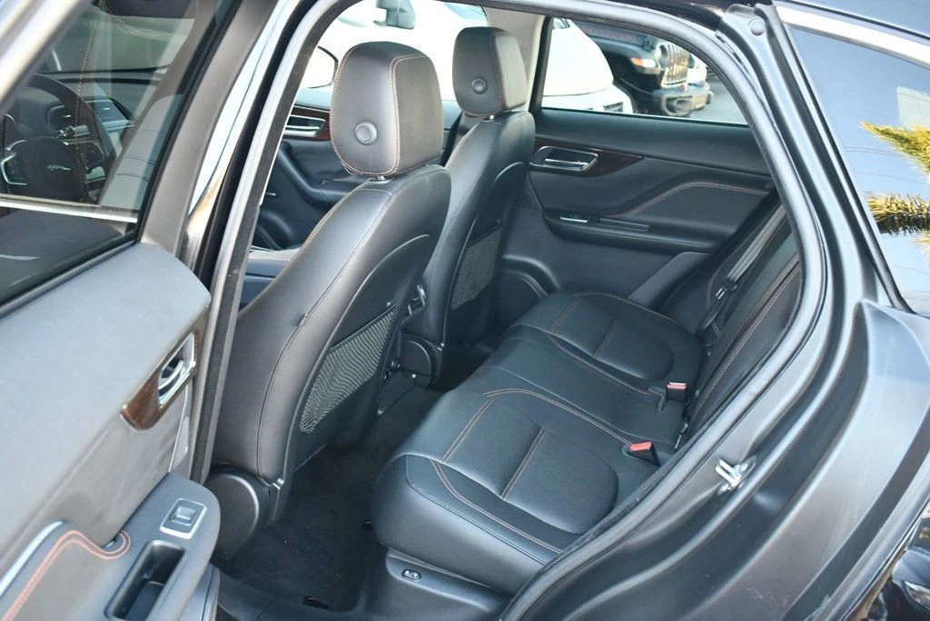2018 Jaguar F-Pace - Image 16 of 21