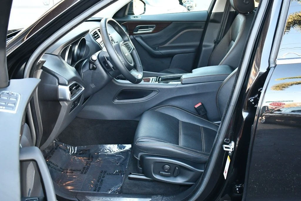 2018 Jaguar F-Pace - Image 15 of 21