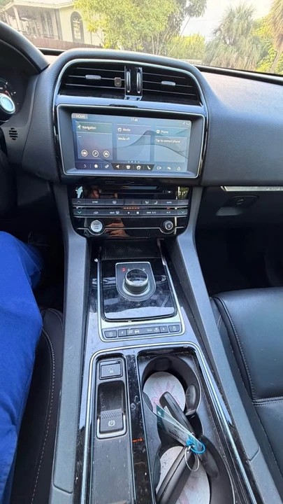 2018 Jaguar F-Pace - Image 12 of 13