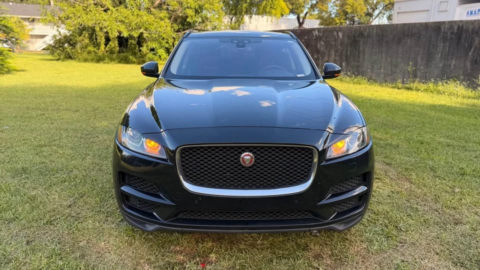 2018 Jaguar F-Pace - Image 2 of 13