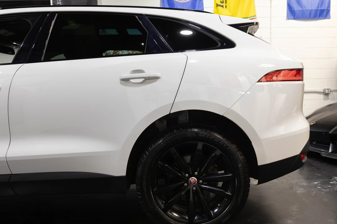 2018 Jaguar F-Pace - Image 8 of 12